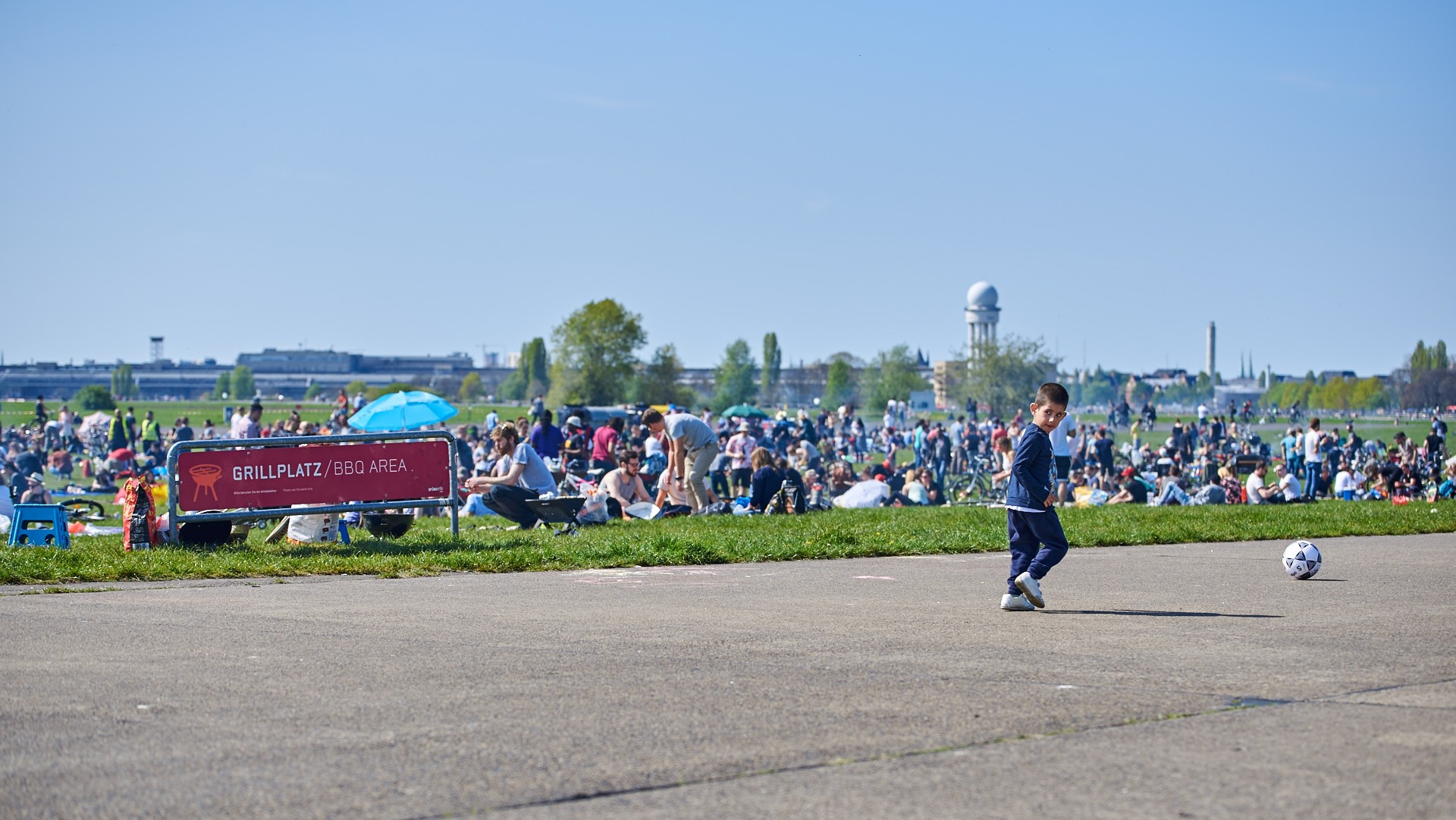 Human Help Community sucht Bufdis